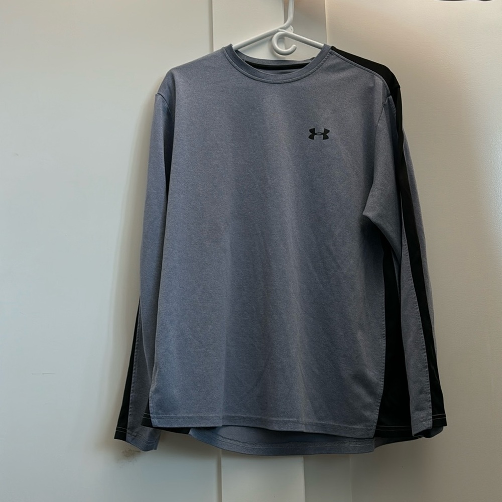 Under Armour long sleeved tee